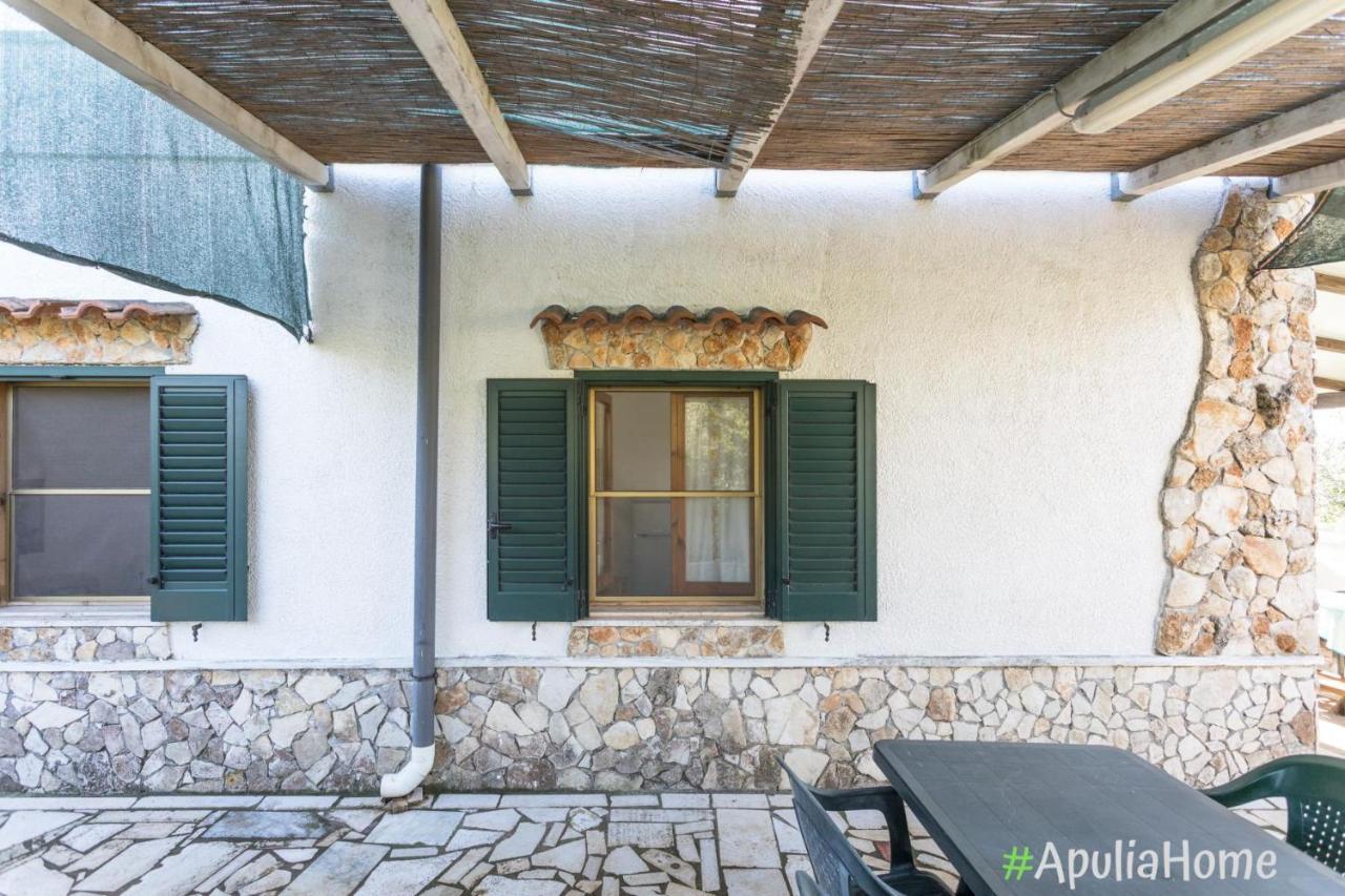 Villetta Camelia, Torre Pali, Con Piscina Exterior photo
